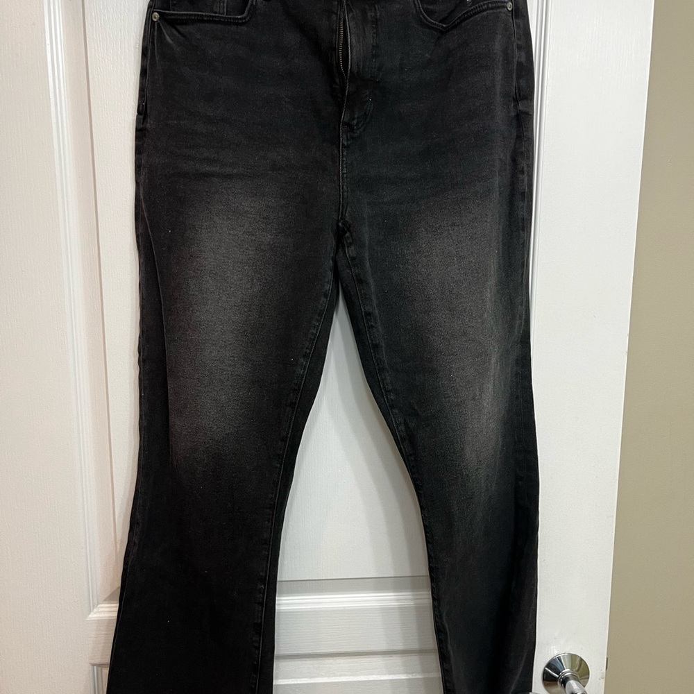 No Tags - Never Worn LOFT The Kick Crop sz 32 Tall Curvy Black